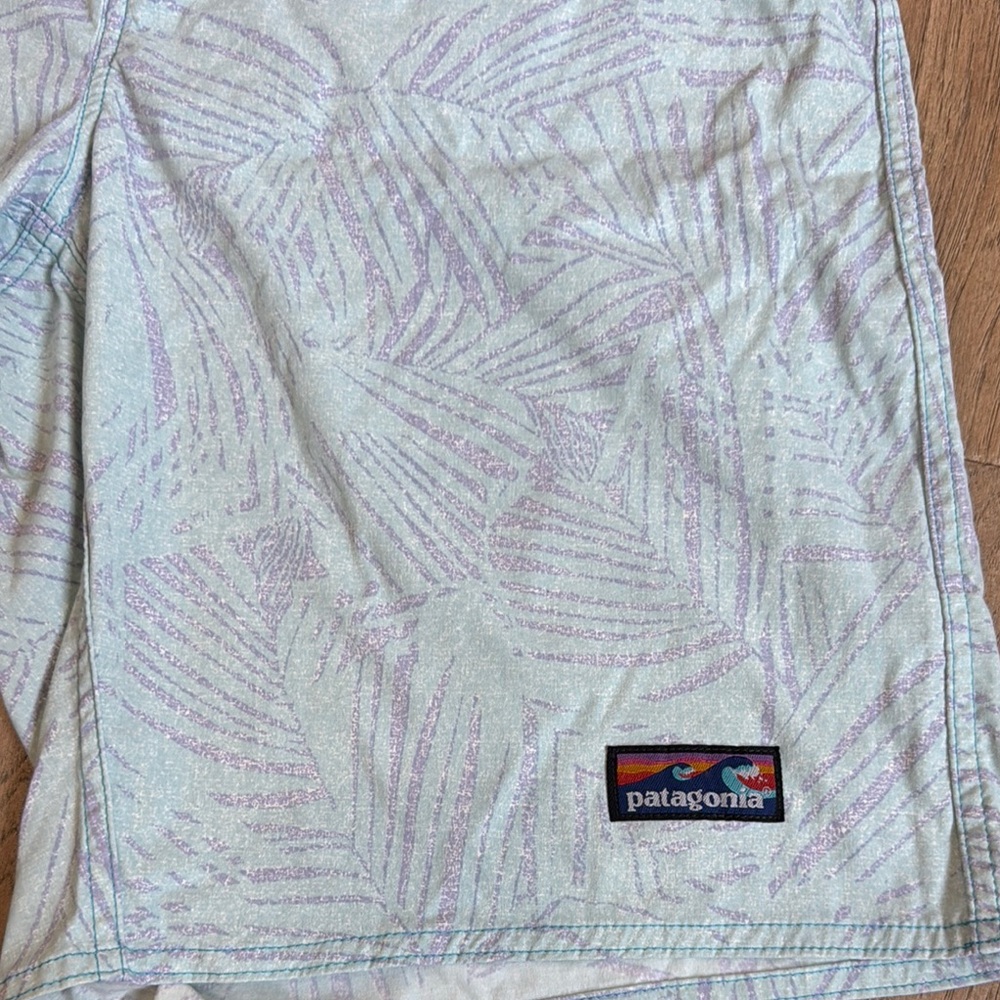 Patagonia Men's Wavefarer Boardshorts Size 36 - Picture 2 of 8